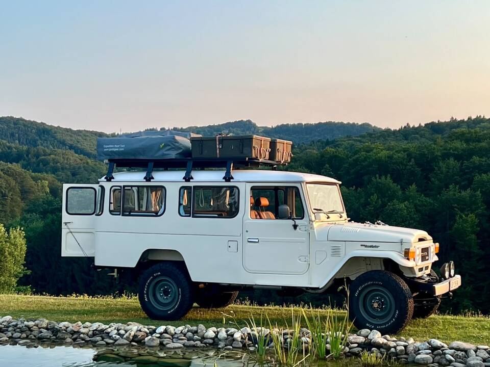 Image 2/14 of Toyota Land Cruiser BJ 45 (1981)