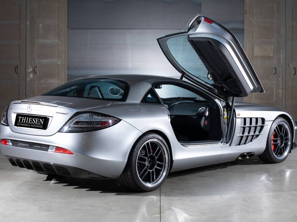 Image 7/25 of Mercedes-Benz SLR McLaren 722 (2006)