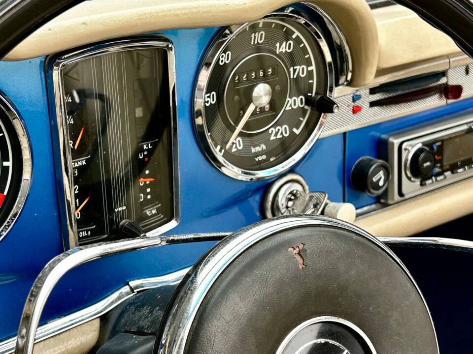 Image 9/14 of Mercedes-Benz 230 SL (1965)