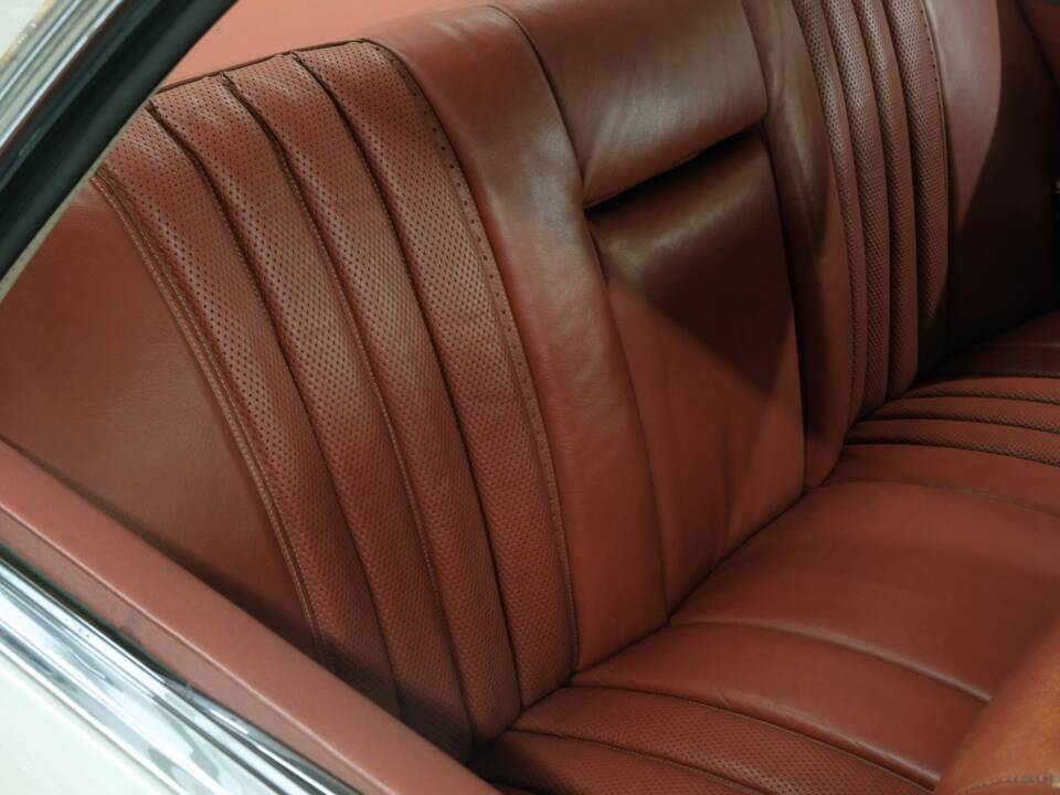 Image 42/50 of Mercedes-Benz 300 SE (1966)