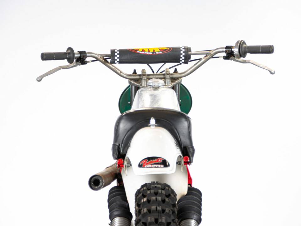 Image 28/50 of CZ 250 (1977)