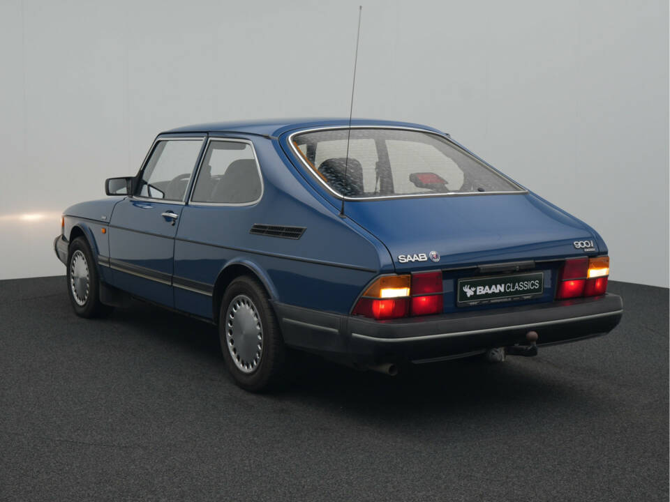 Imagen 8/37 de Saab 900 (1990)