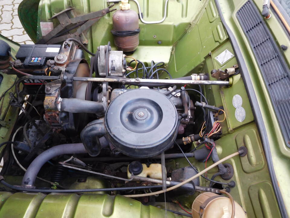 Image 56/106 of Renault R 4 TL (1979)
