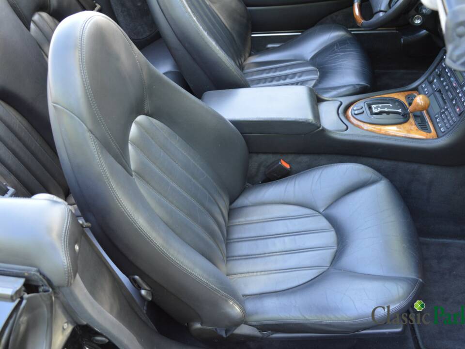 Afbeelding 36/50 van Jaguar XKR (2000)