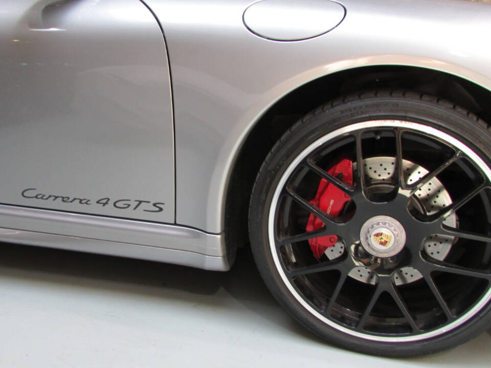 Image 20/21 of Porsche 911 Carrera 4 GTS (2012)