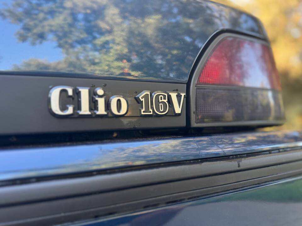 Bild 7/40 von Renault Clio I 1.8 16V (1993)