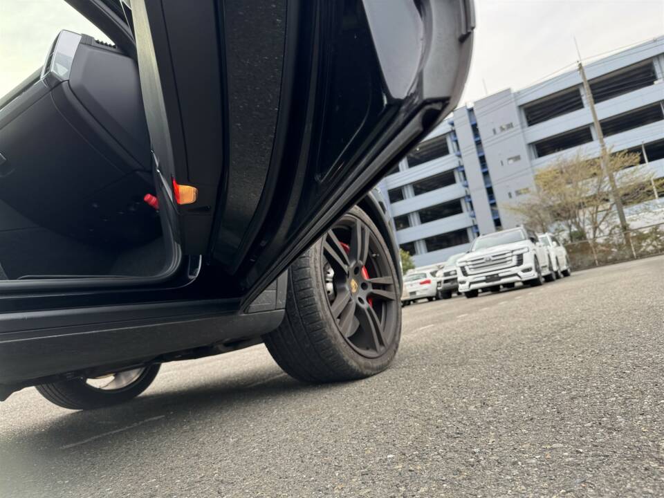Bild 31/63 von Porsche Cayenne Turbo (2010)