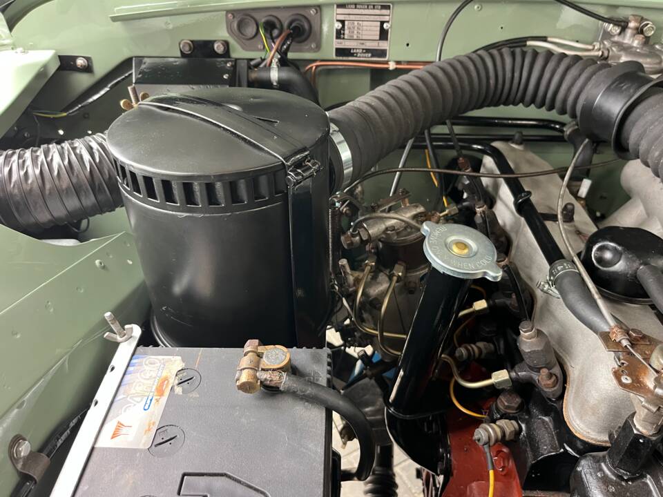 Bild 25/39 von Land Rover 88 (1984)