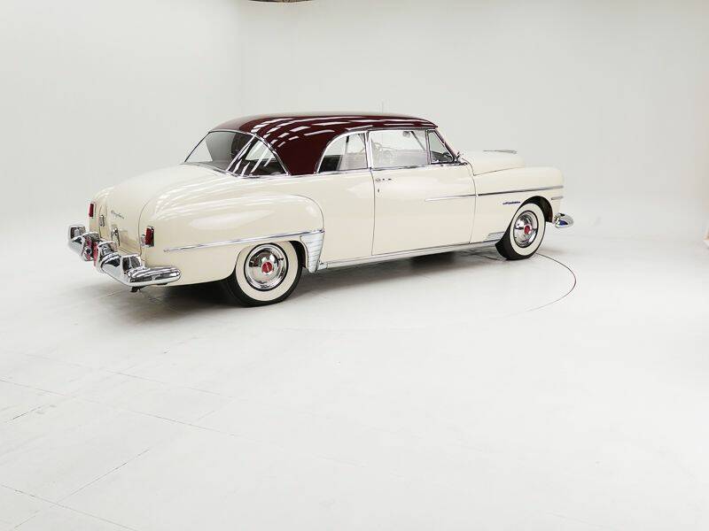 Image 2/15 of Chrysler Windsor Town &amp; Country Newport (1950)