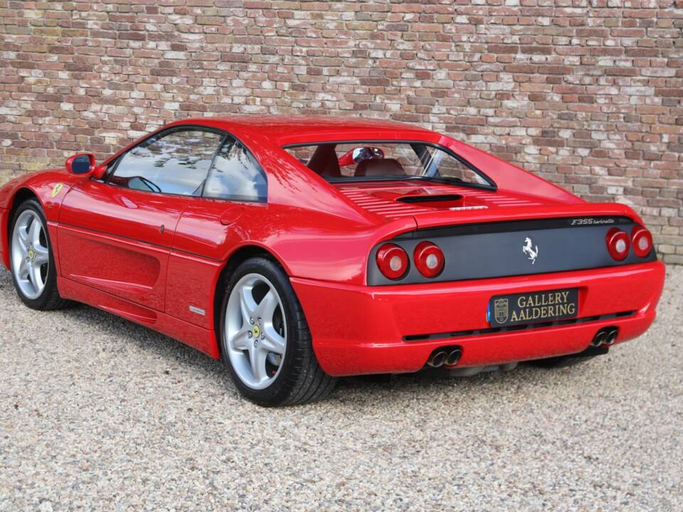 Bild 43/50 von Ferrari F 355 Berlinetta (1996)