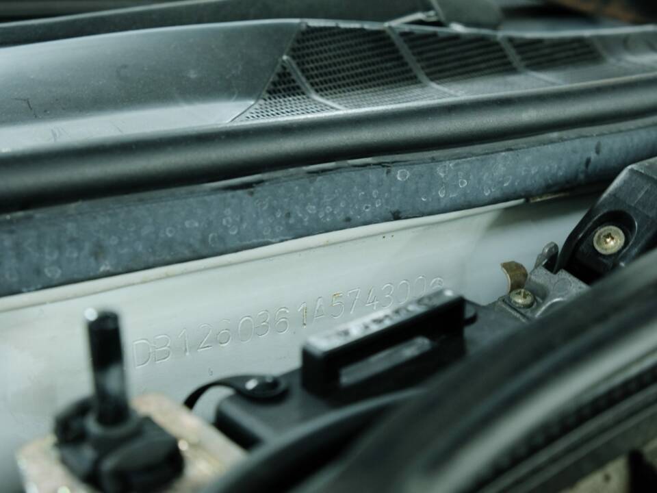 Bild 12/50 von Mercedes-Benz 500 SE (1990)