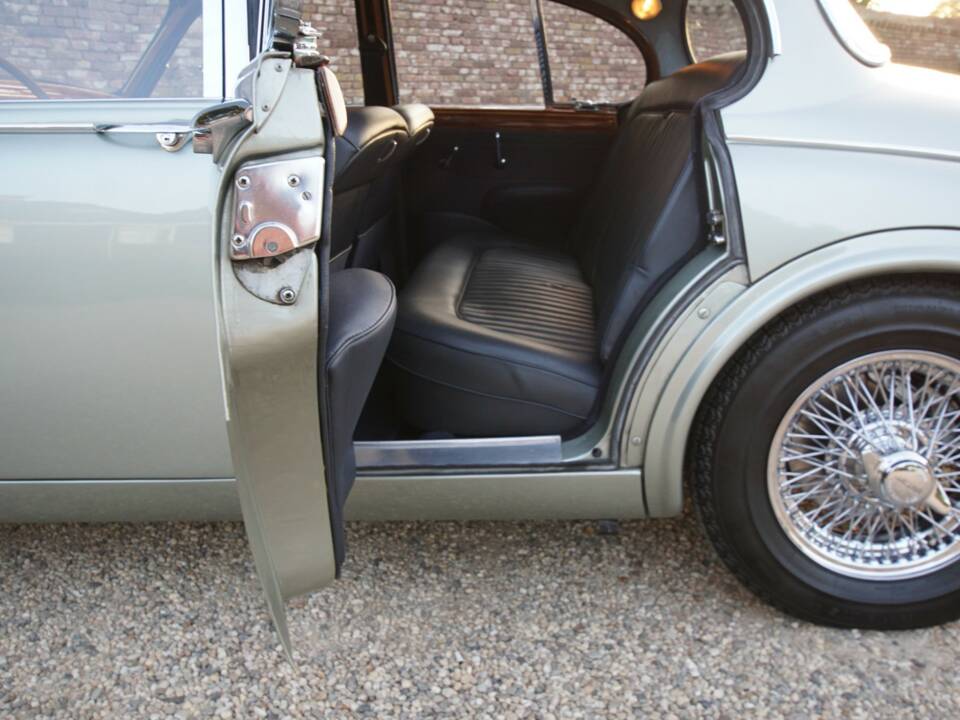 Bild 27/50 von Jaguar Mk II 3.4 (1964)