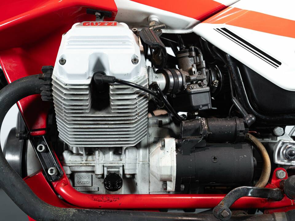 Image 17/33 of Moto Guzzi DUMMY (1990)