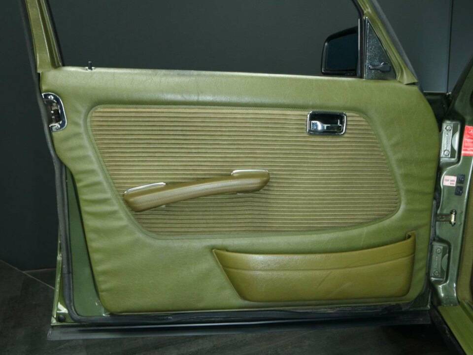 Bild 9/50 von Mercedes-Benz 300 D (1981)