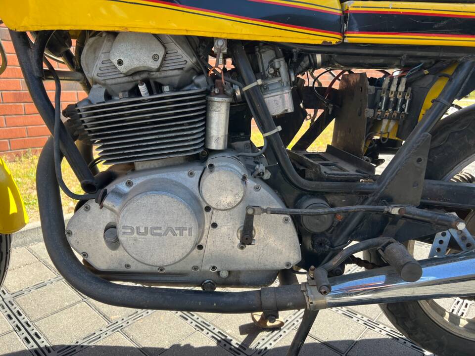 Bild 13/18 von Ducati DUMMY (1977)