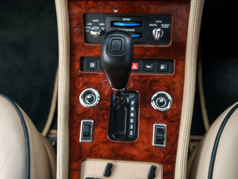 Bild 22/30 von Bentley Turbo RT (1997)