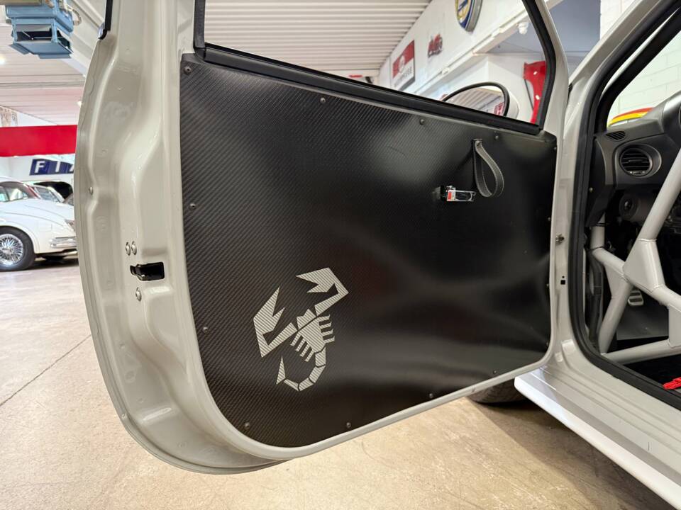 Image 5/17 of Abarth 695 Assetto Corse Evoluzione (2010)