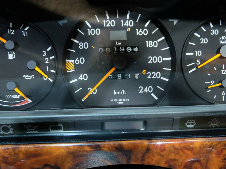 Image 10/34 of Mercedes-Benz 500 SEC (1991)