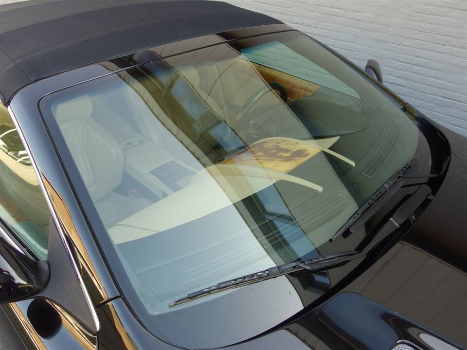 Bild 35/99 von Aston Martin DB 9 Volante (2006)
