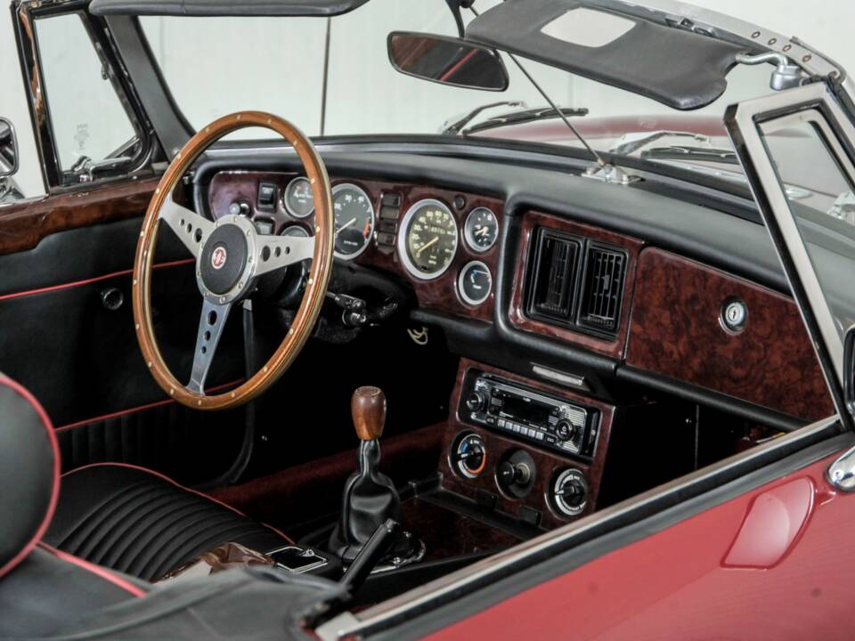 Image 34/50 de MG MGB (1979)