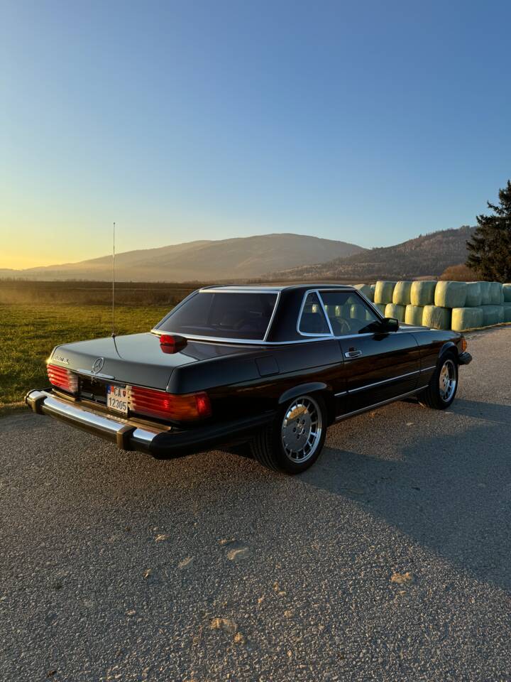 Image 7/12 of Mercedes-Benz 560 SL (1986)