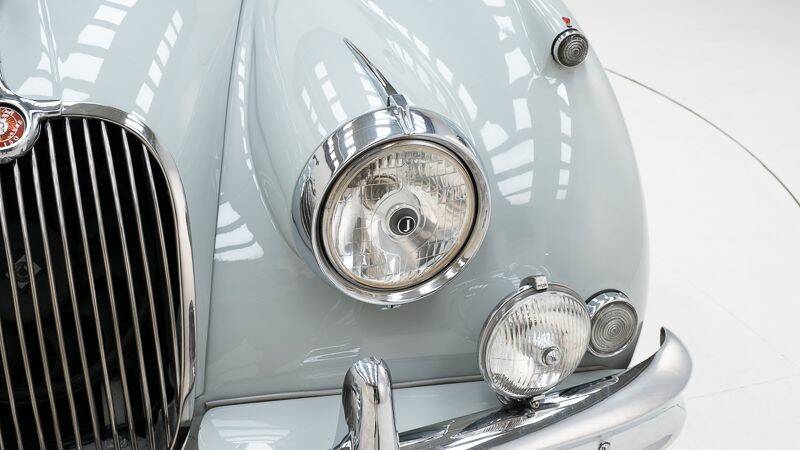 Image 11/15 of Jaguar XK 150 3.8 SE DHC (1961)