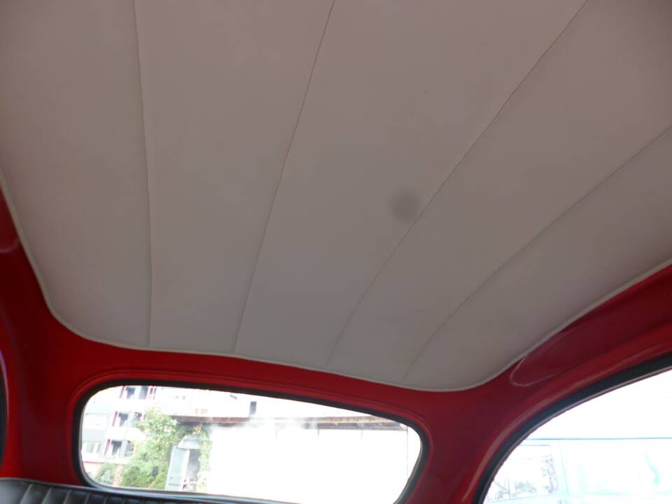 Image 21/32 of SEAT 600 D (1972)