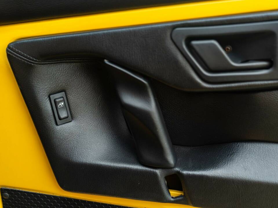 Image 49/50 of Alfa Romeo RZ (1994)