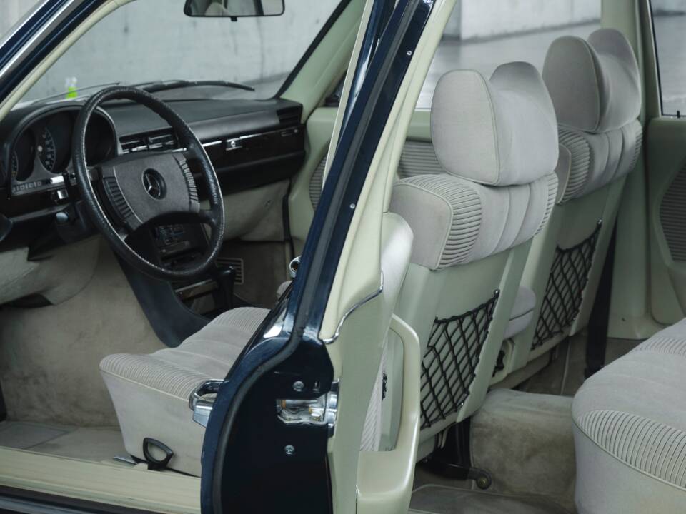 Imagen 38/50 de Mercedes-Benz 450 SEL 6,9 (1979)