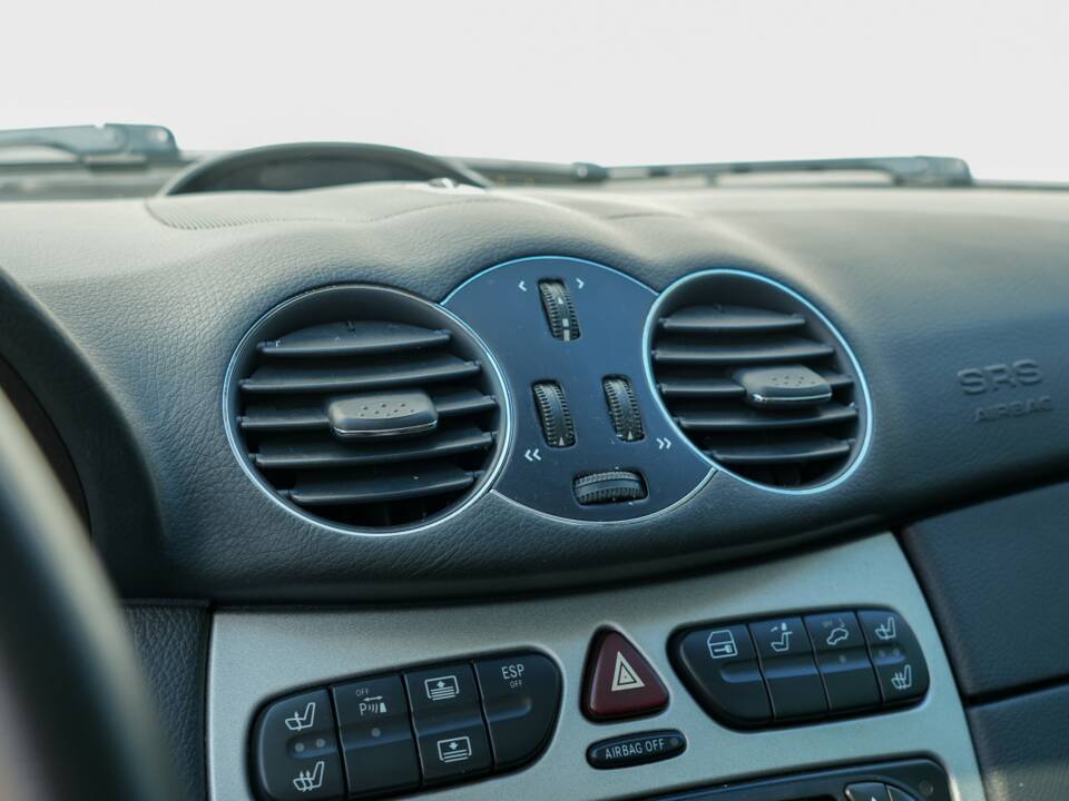 Bild 16/35 von Mercedes-Benz CLK 55 AMG (2003)