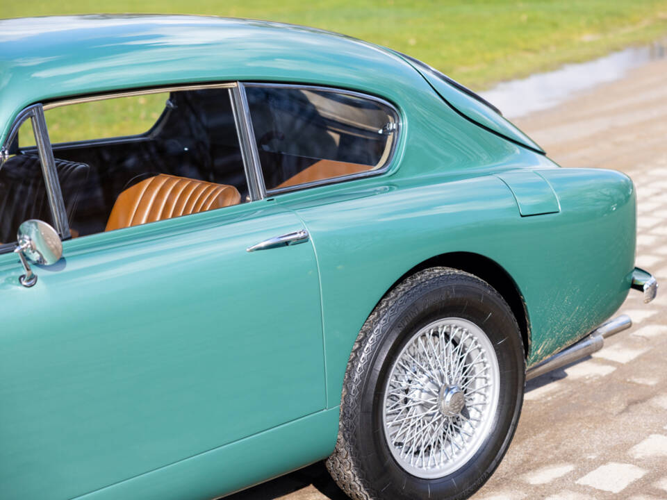 Image 32/50 of Aston Martin DB 2&#x2F;4 Mk III (1958)