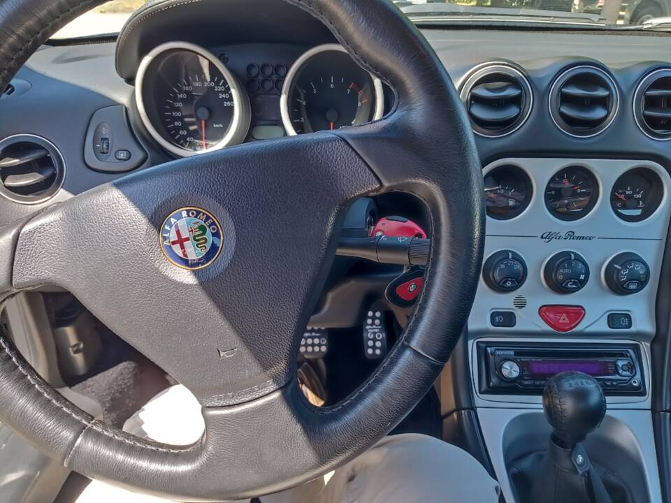 Image 17/50 of Alfa Romeo GTV 3.0 V6 24V (1999)
