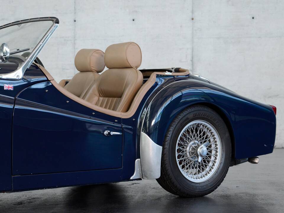 Image 4/50 of Triumph TR 3A (1959)