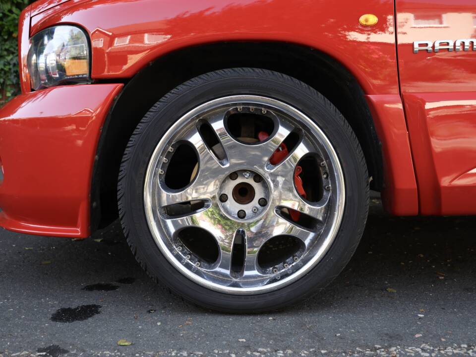 Image 13/82 of Dodge Ram SRT 10 (2005)