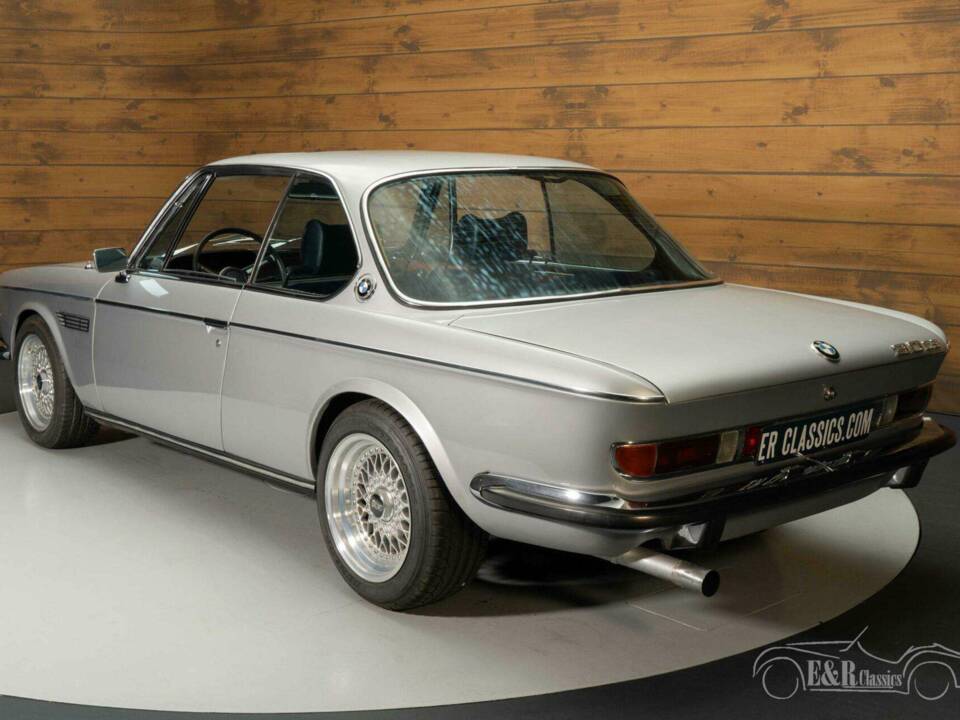 Image 14/19 de BMW 3.0 CS (1971)