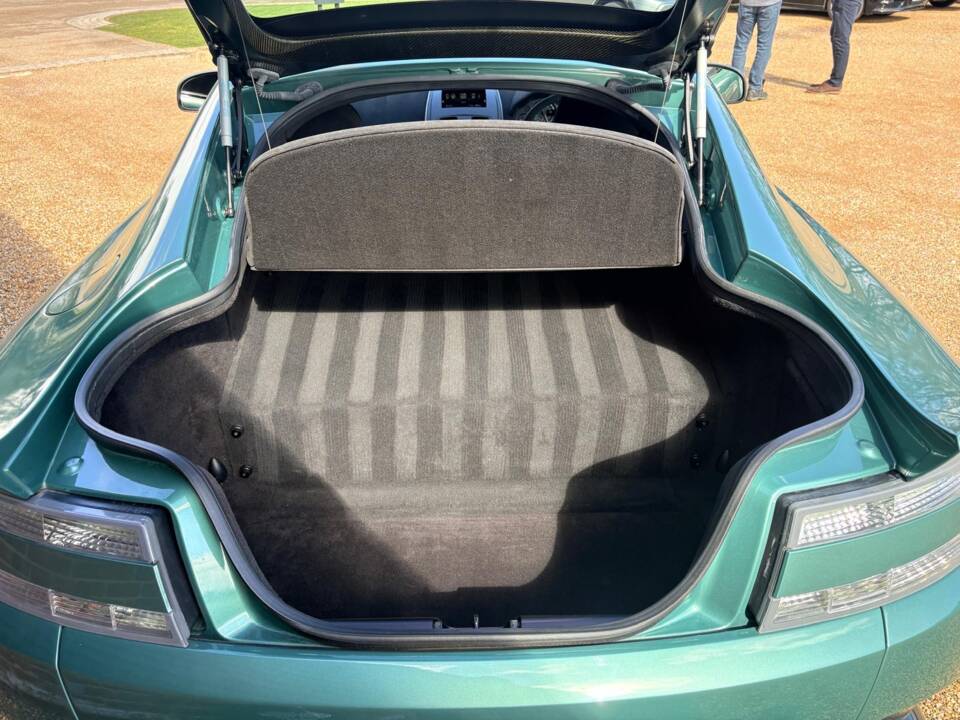 Image 8/65 de Aston Martin Vantage GT8 (2017)