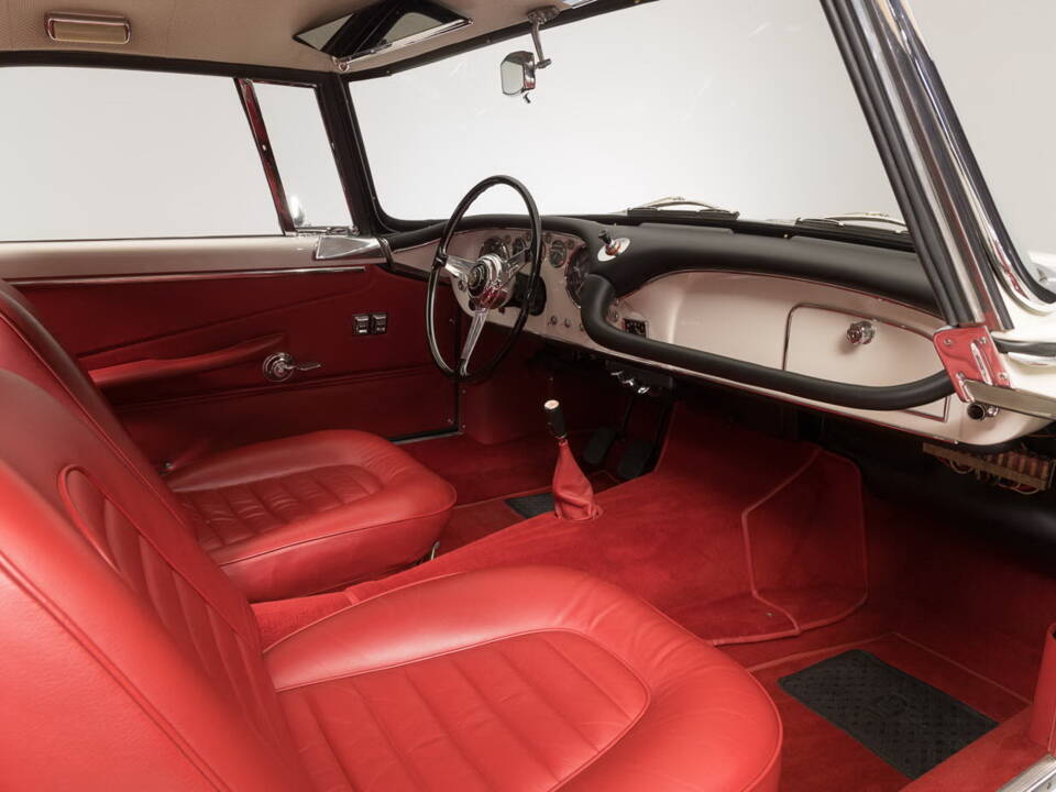 Image 31/39 of Maserati 3500 GT Touring (1961)