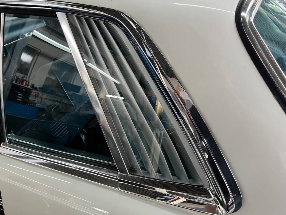 Bild 59/99 von Mercedes-Benz 500 SLC (1981)