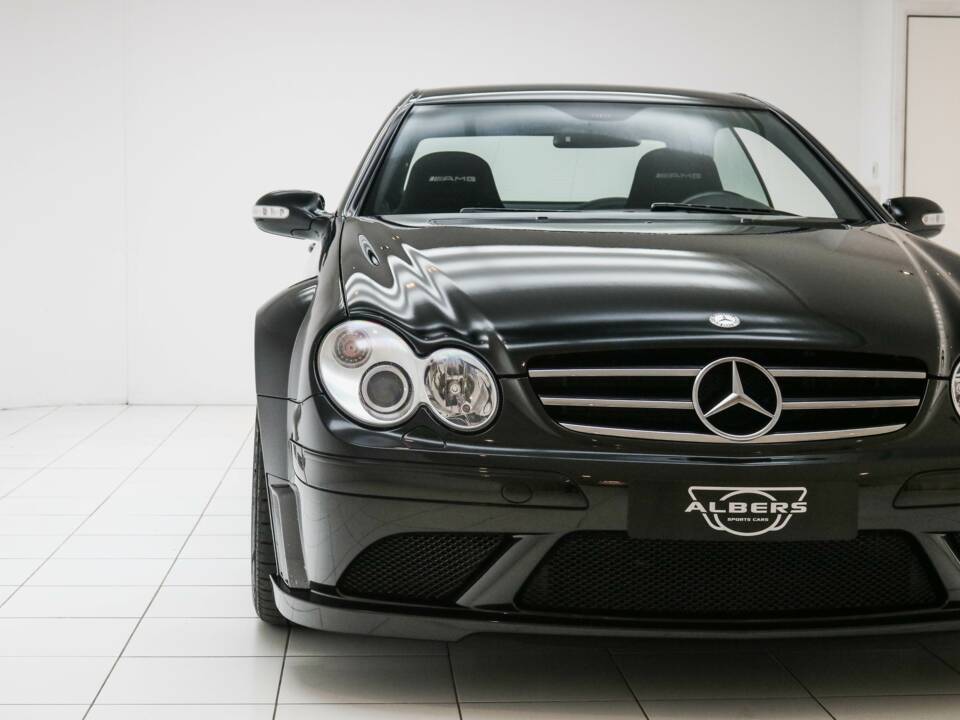 Imagen 12/16 de Mercedes-Benz CLK 63 AMG Black Series (2008)