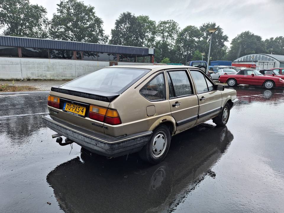 Imagen 2/14 de Volkswagen Passat TD  1.6 (1986)