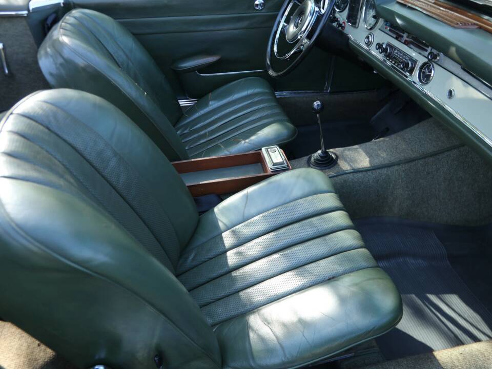 Bild 40/50 von Mercedes-Benz 230 SL (1967)