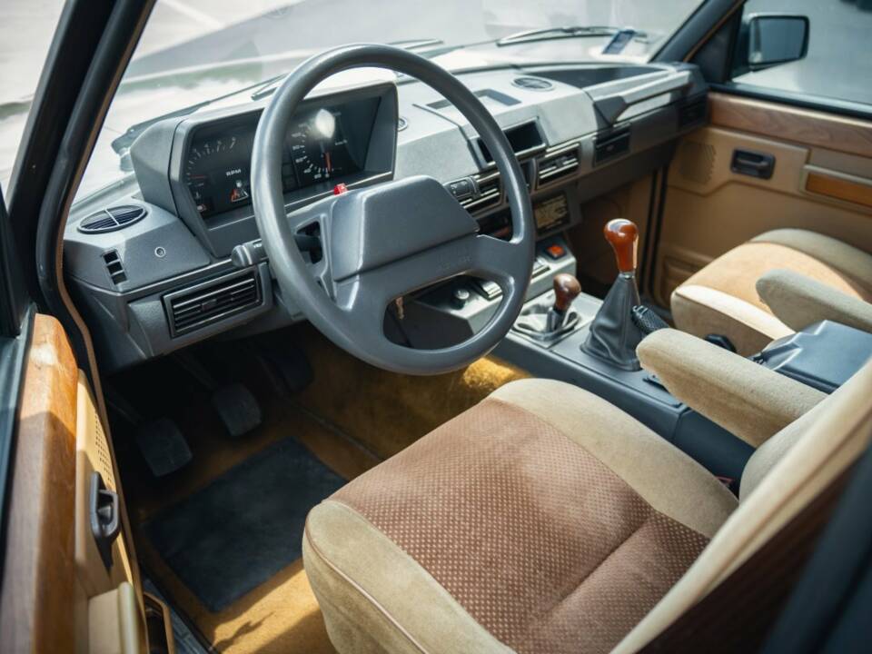 Image 12/15 of Land Rover Range Rover Classic EFI (1987)