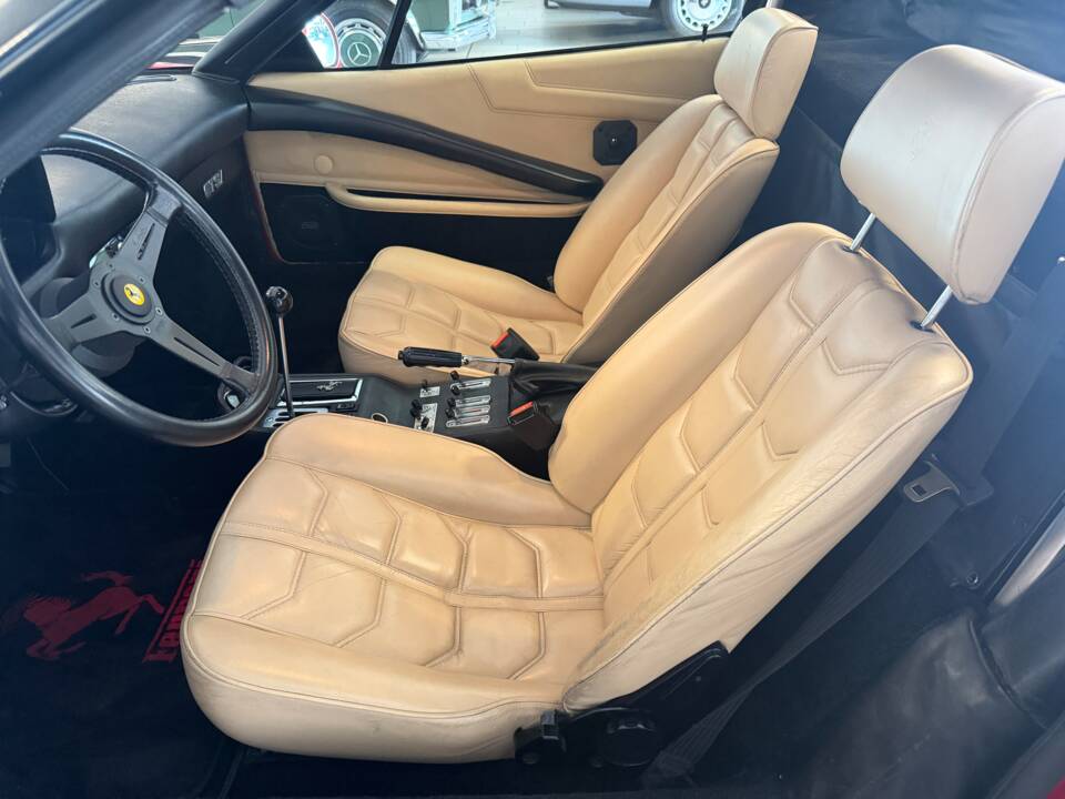Afbeelding 15/21 van Ferrari 308 GTSi (1982)