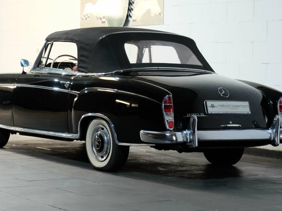 Image 17/30 of Mercedes-Benz 220 S Cabriolet (1957)