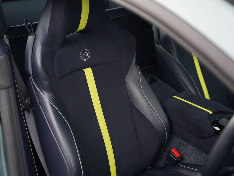 Bild 17/50 von Aston Martin V8 Vantage AMR (2020)