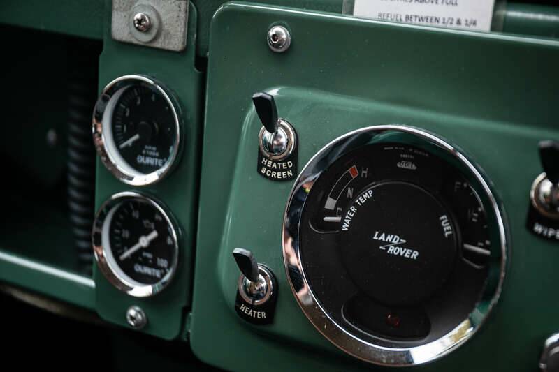Image 11/41 of Land Rover 90 (1988)