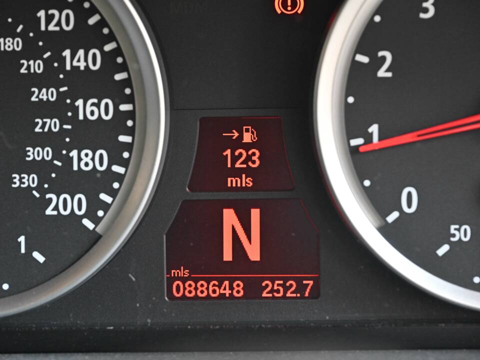 Image 18/18 of BMW M5 (2007)