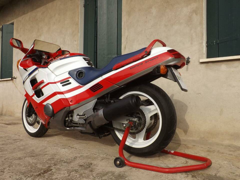 Immagine 6/50 di Honda CBR 1000F (1992)
