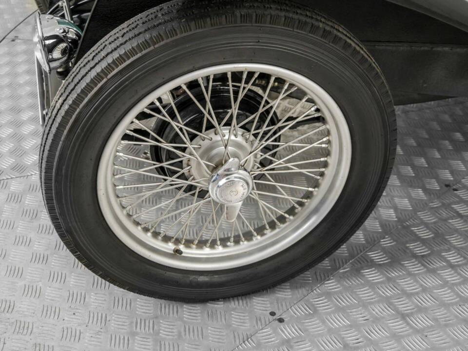 Image 25/50 of MG TC (1947)