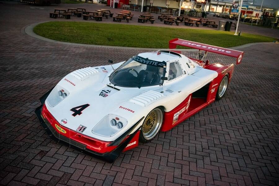 Image 9/28 of Lola T711 (1984)